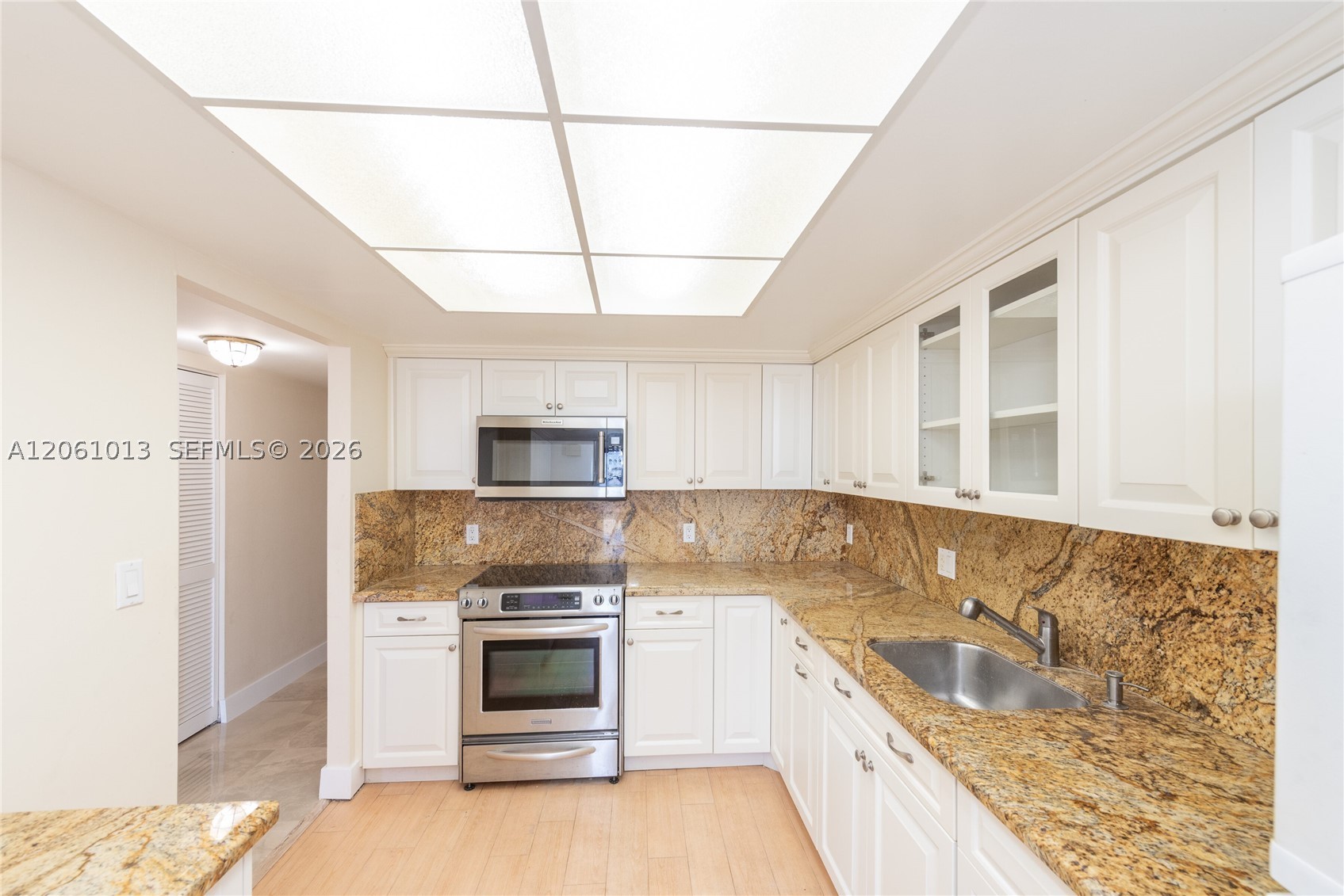 600 Biltmore Way 1014 Property Photo 6