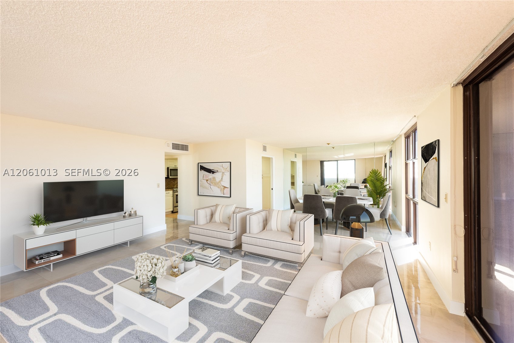 600 Biltmore Way 1014 Property Photo 13