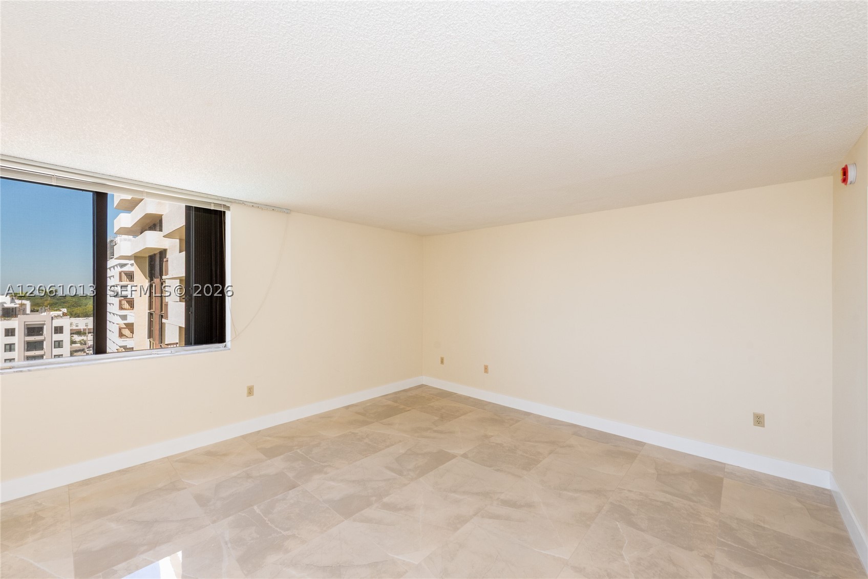 600 Biltmore Way 1014 Property Photo 20