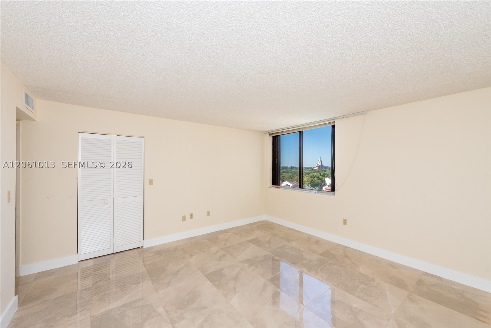 600 Biltmore Way 1014 Property Photo 21