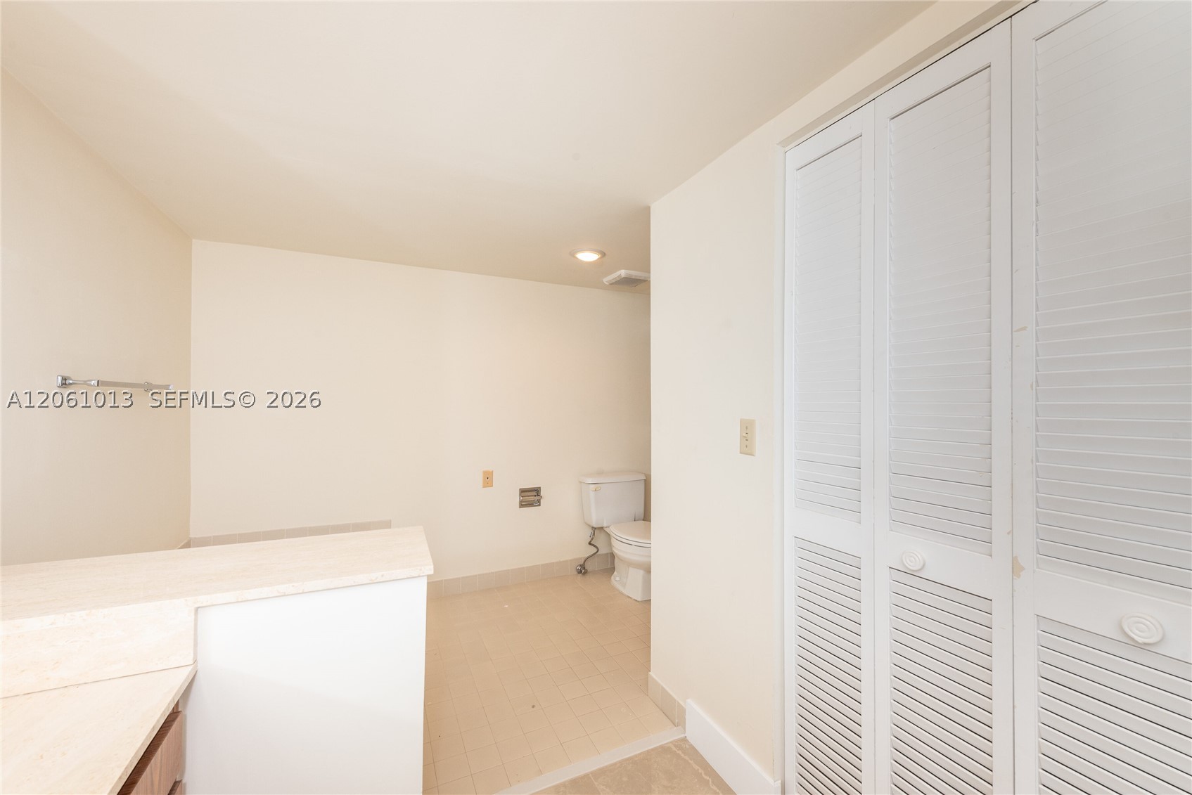 600 Biltmore Way 1014 Property Photo 25