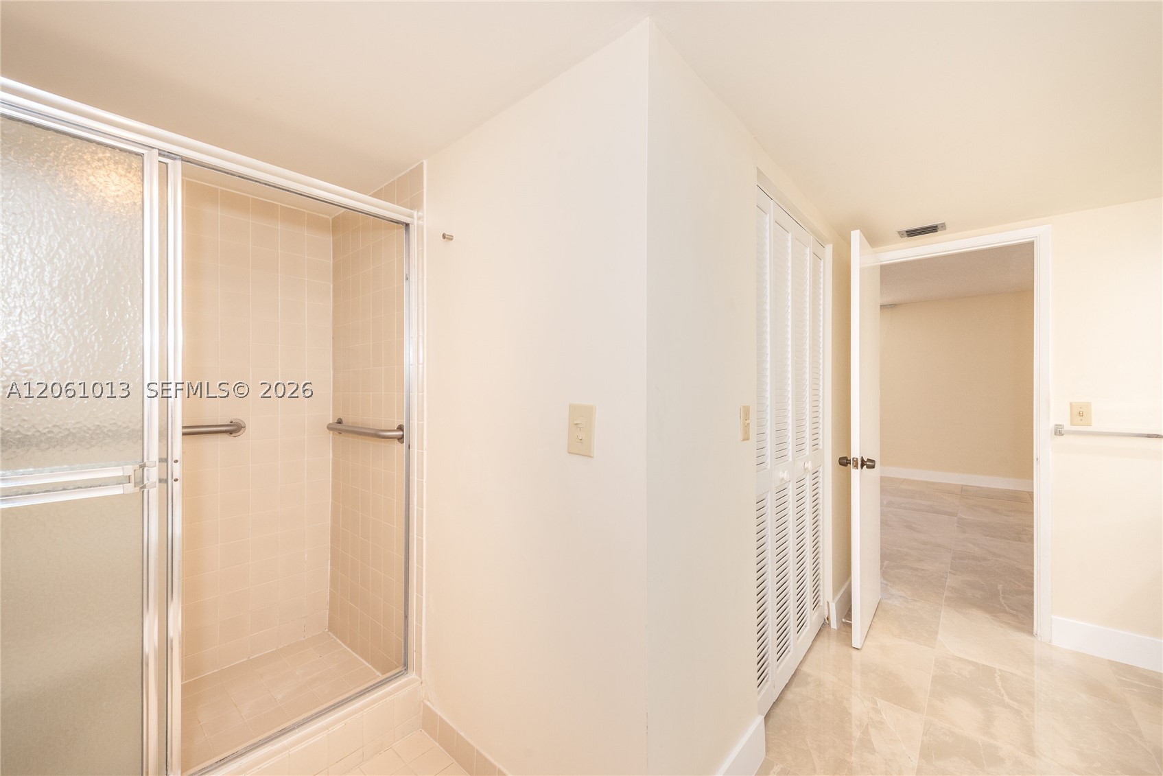 600 Biltmore Way 1014 Property Photo 27