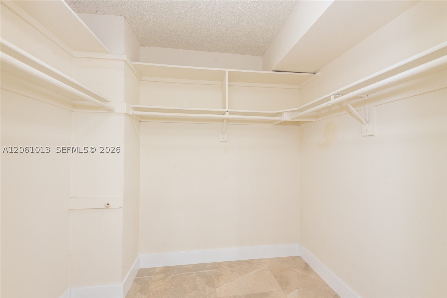 600 Biltmore Way 1014 Property Photo 28