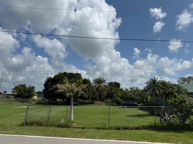 757 Sw Avenue R Property Photo 3