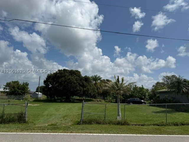 757 Sw Avenue R Property Photo 5