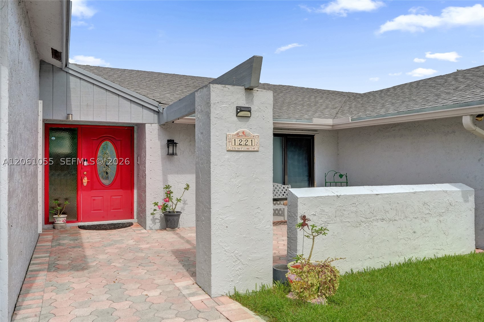 1221 Nw 78th Ave Property Photo 6