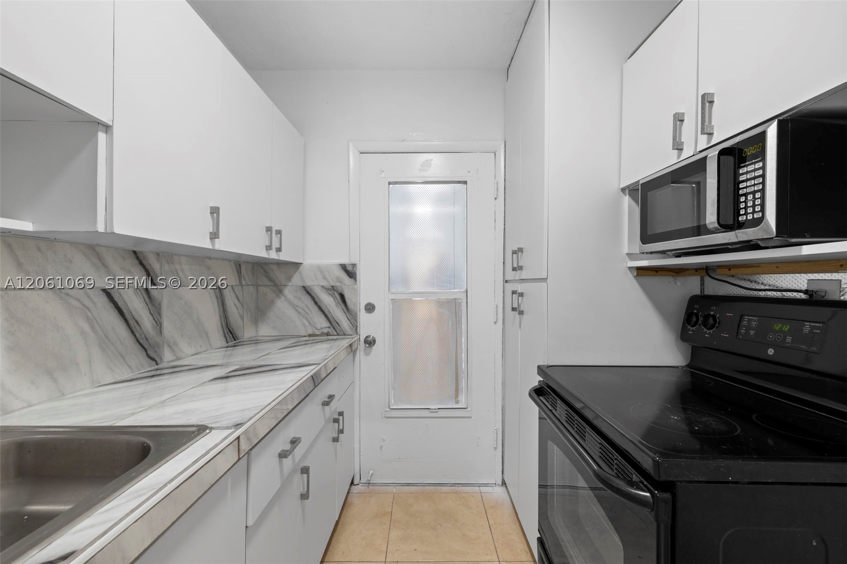 7271 Gary Ave 2 Property Photo 2