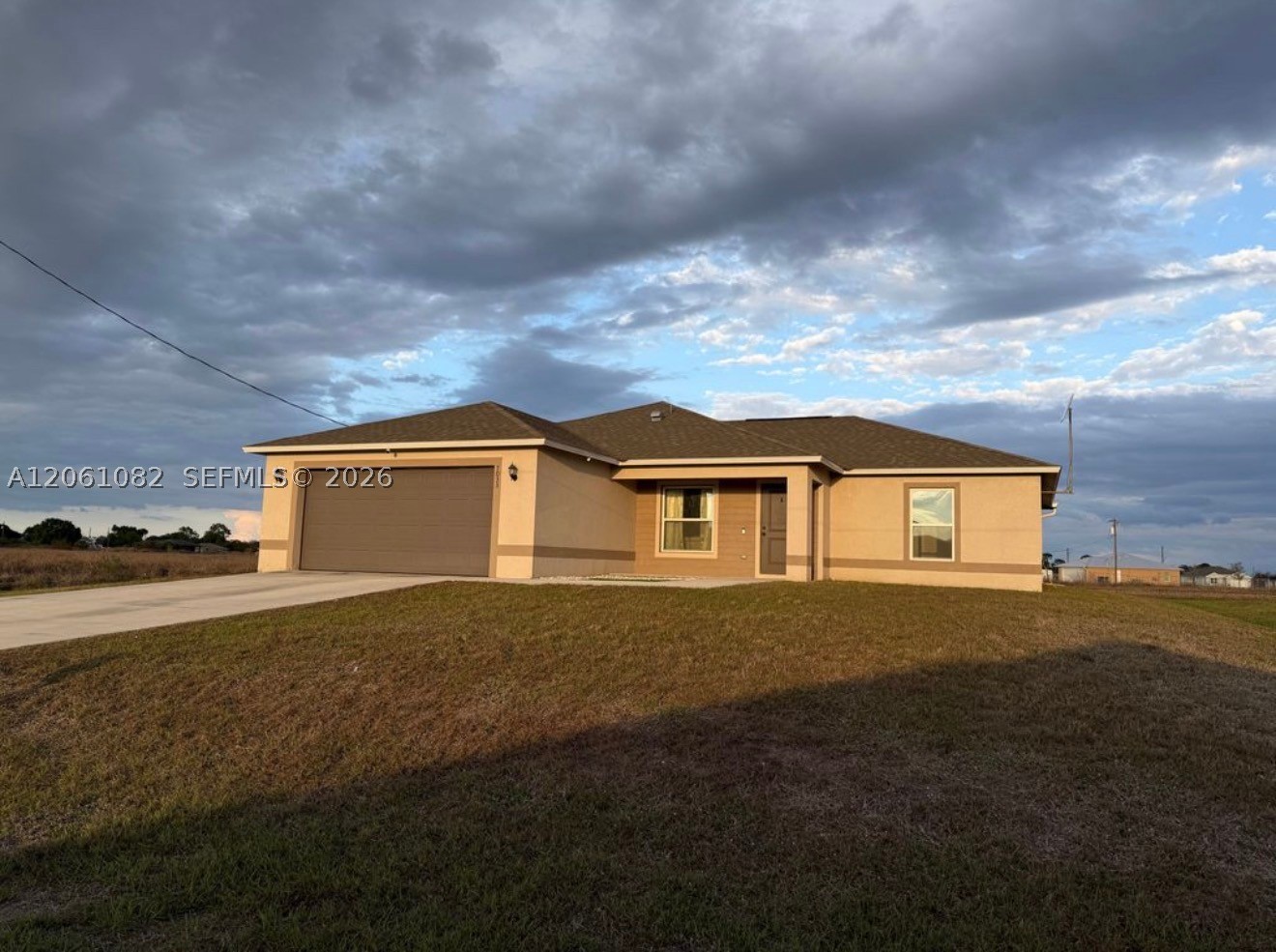 7033 Waldo Cir Property Photo 2