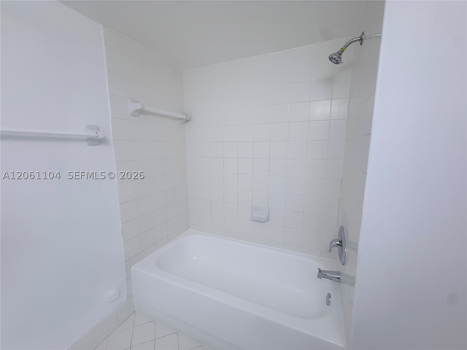 995 Ne 34th Ave 101 Property Photo 5