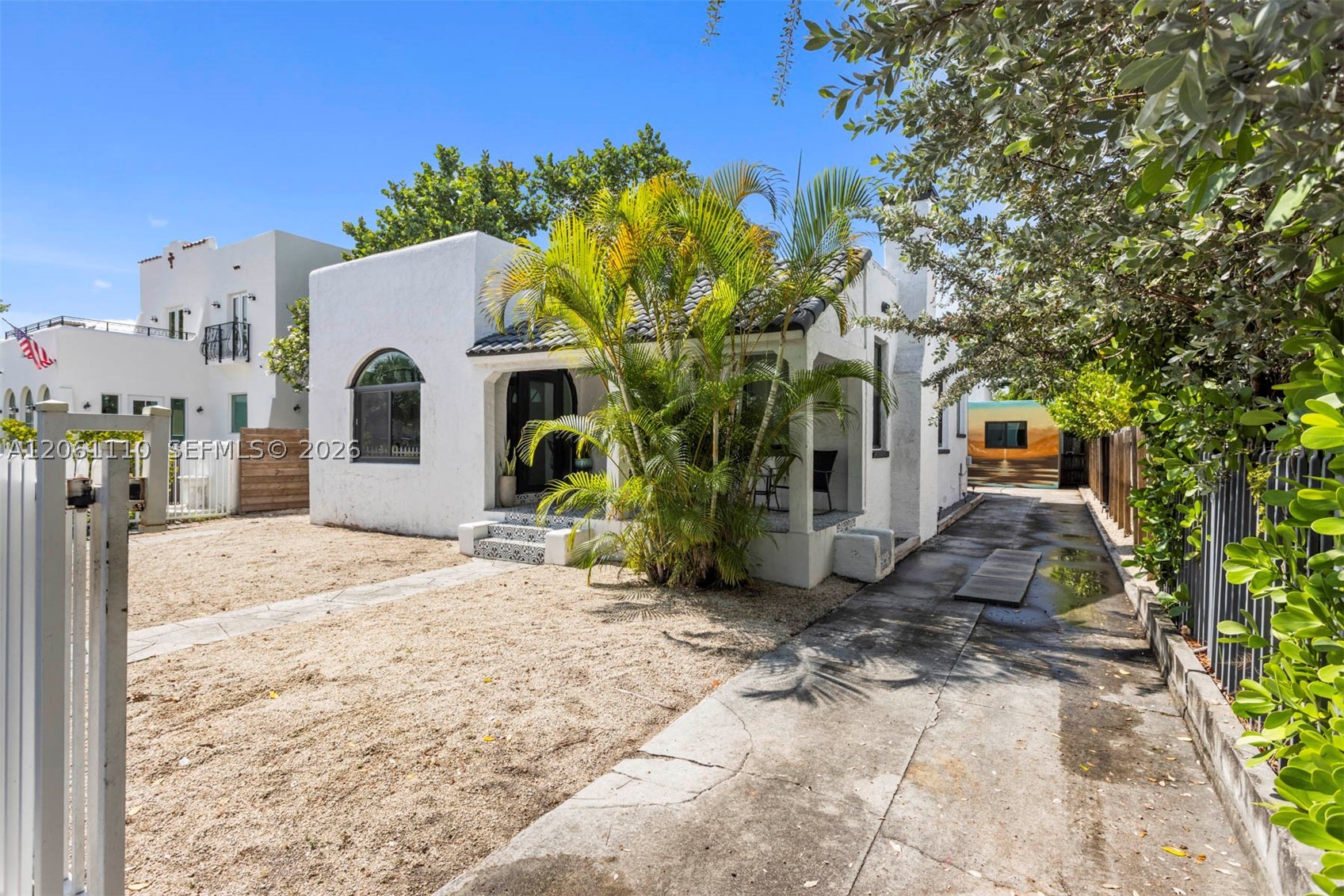 1644 SW 9th St Property Photo 1