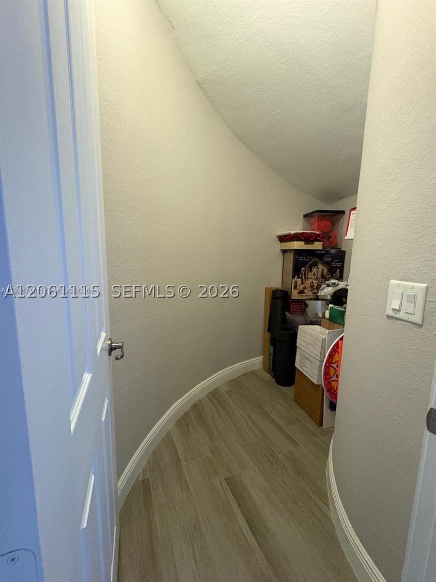 8925 Nw 99th Ct Property Photo 9