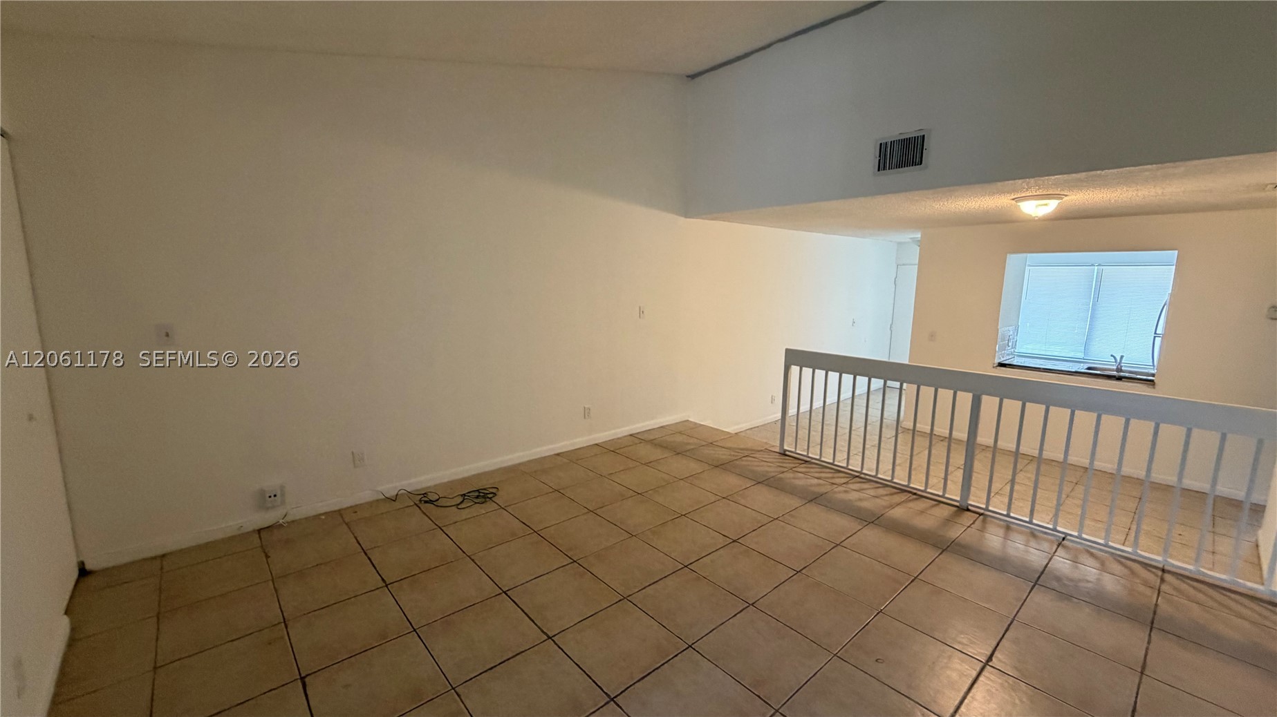2550 Riverside Dr 223 Property Photo 6