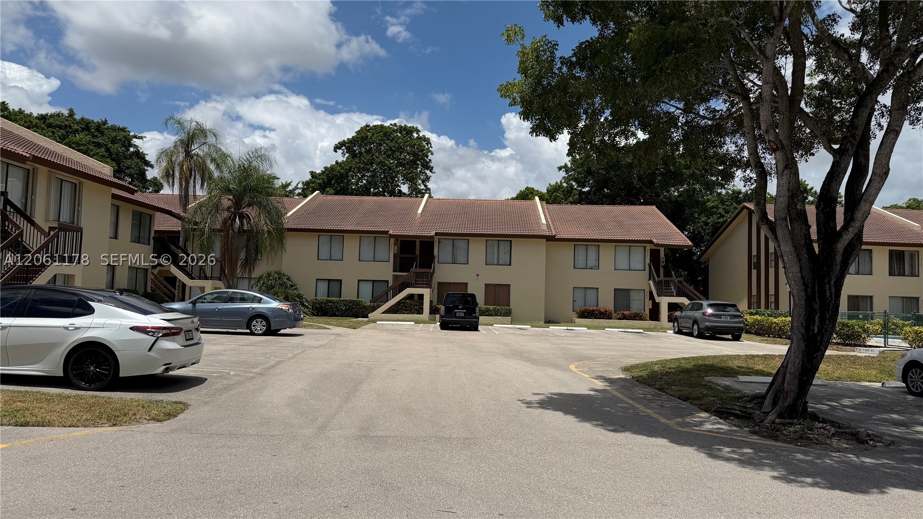 2550 Riverside Dr 223 Property Photo 17