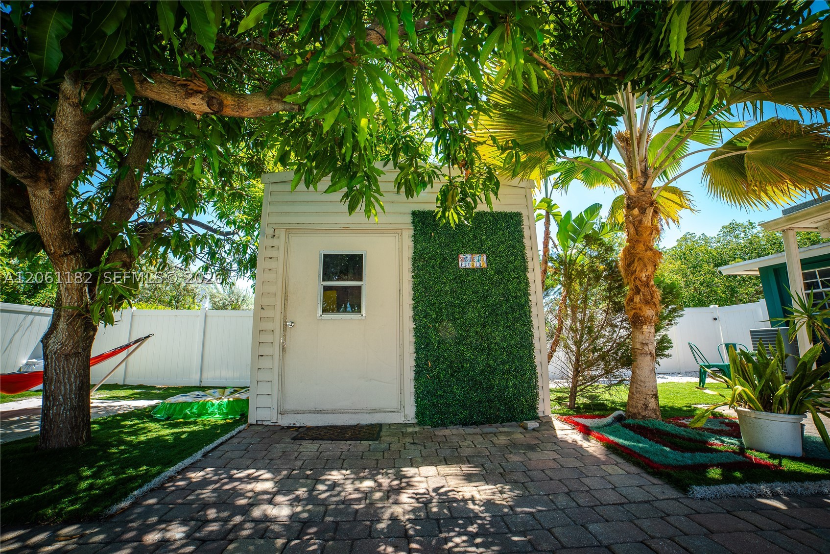 1725 Sw 30th St Property Photo 32