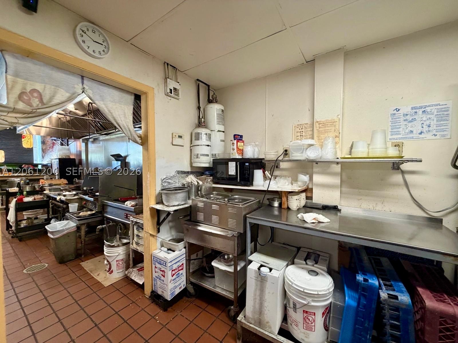 A12061200 Property Photo 12
