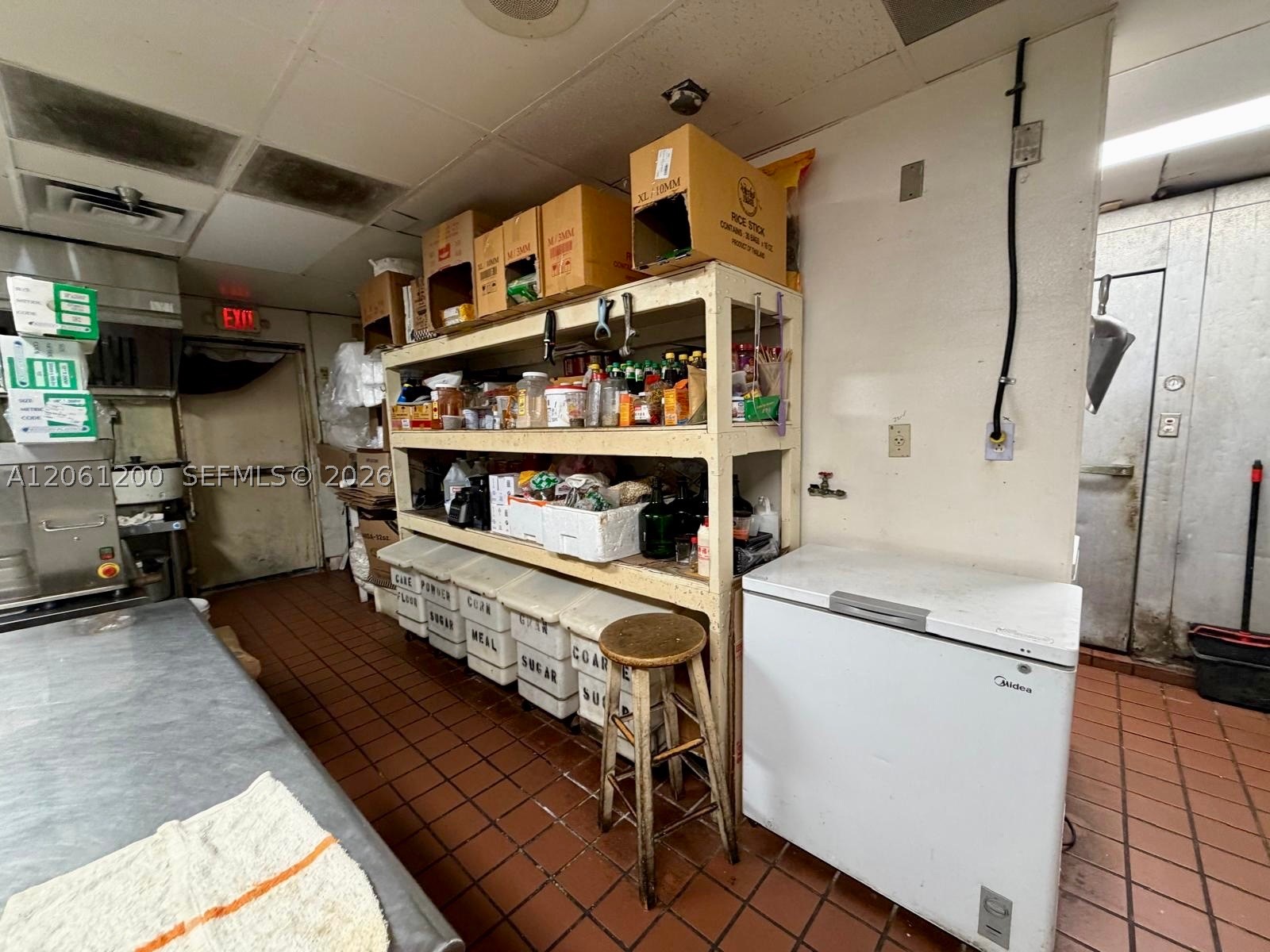 A12061200 Property Photo 13