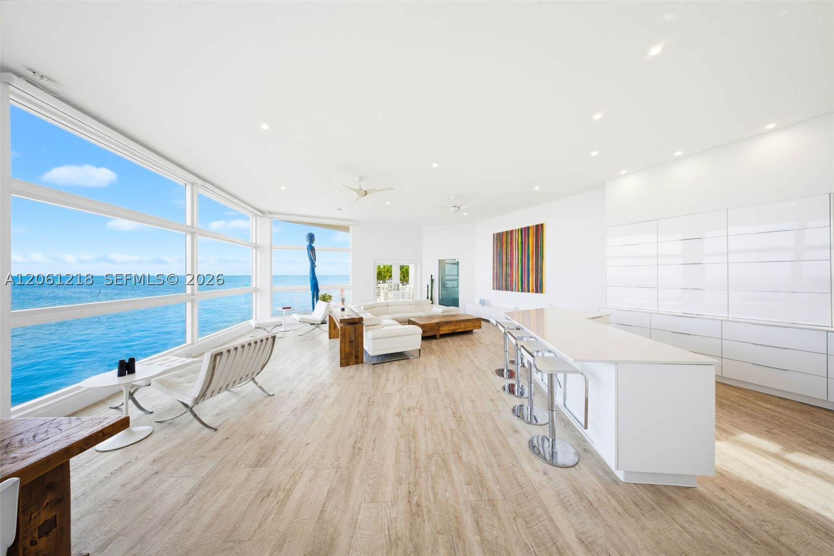 A12061218 Property Photo 12