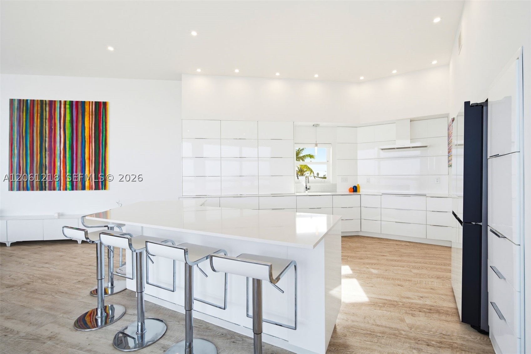 A12061218 Property Photo 13
