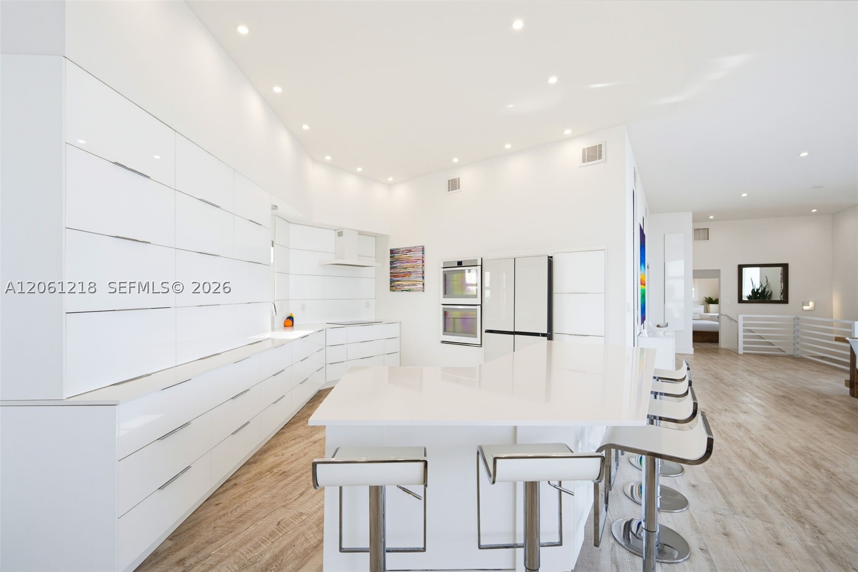 A12061218 Property Photo 15