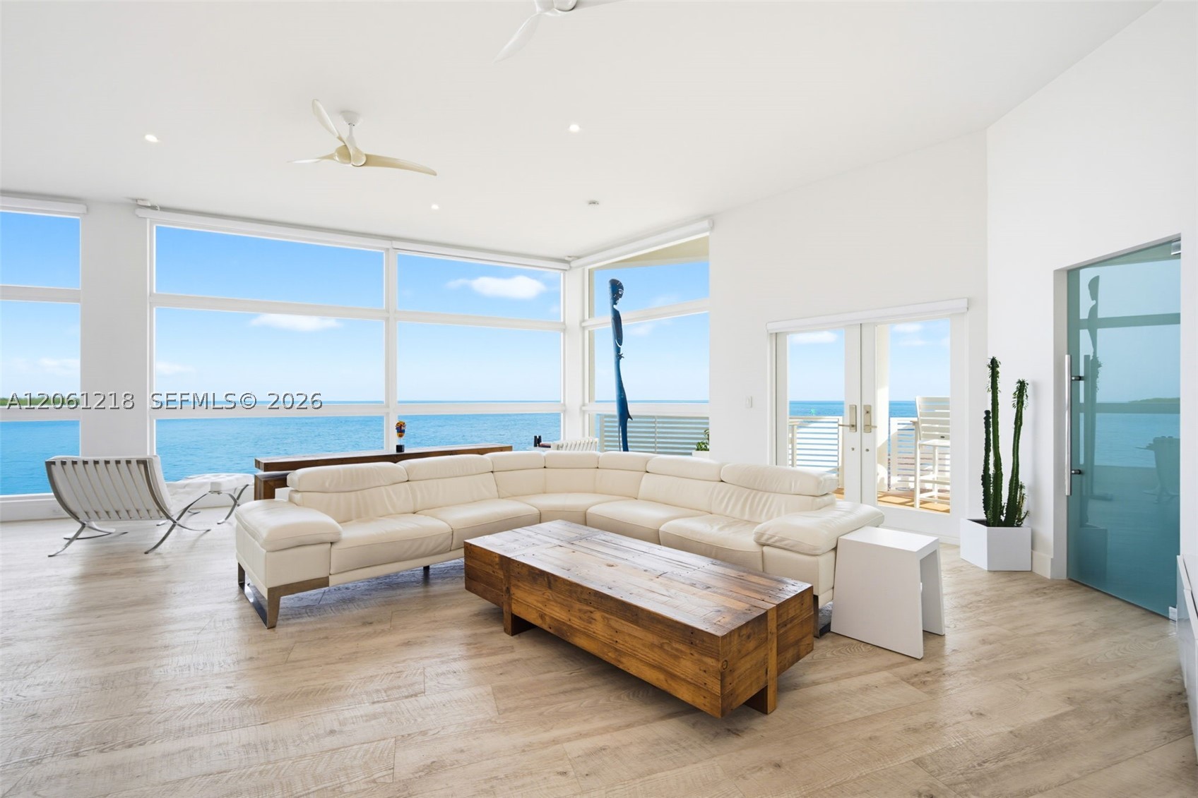 A12061218 Property Photo 18