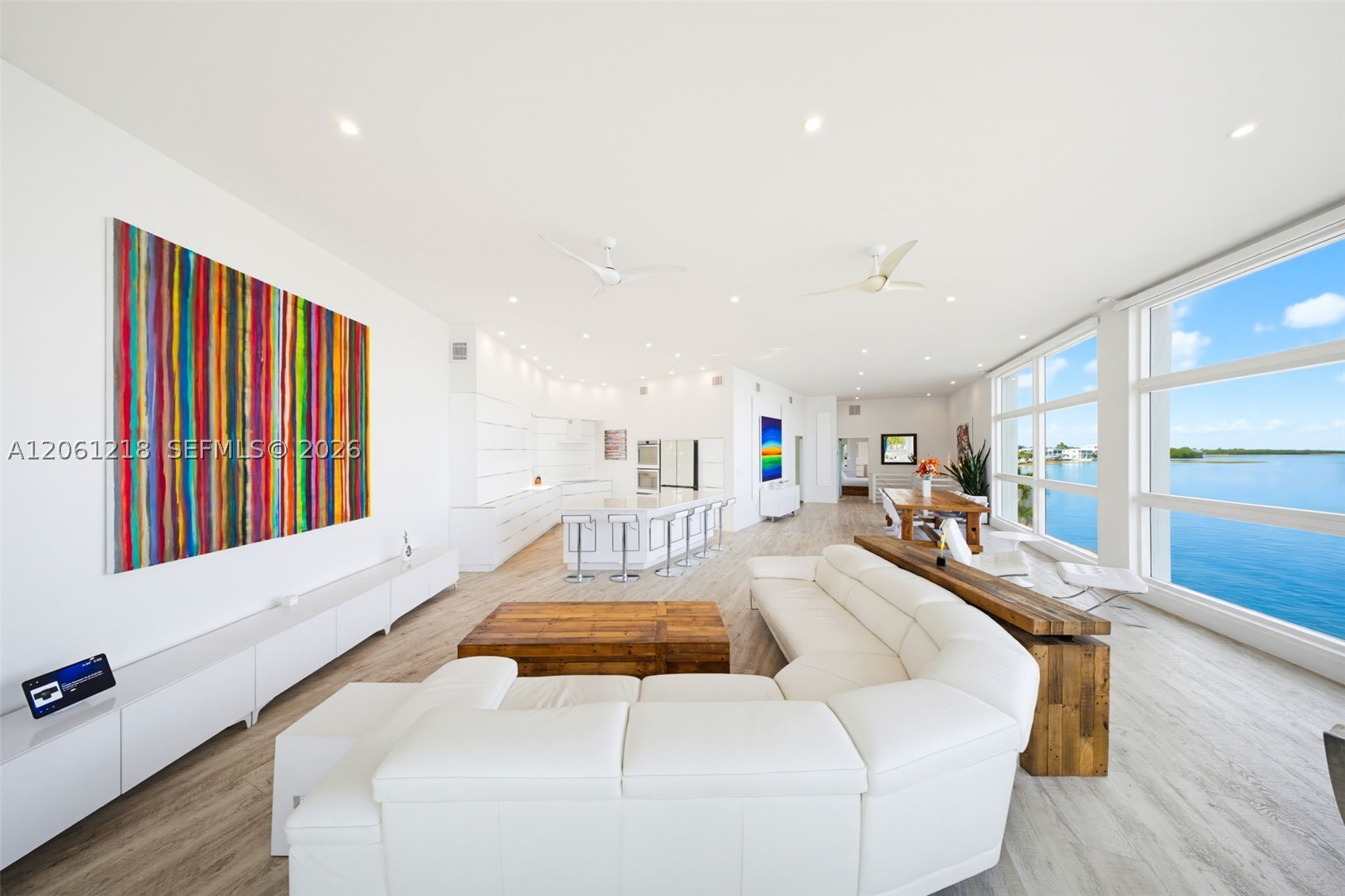 A12061218 Property Photo 22