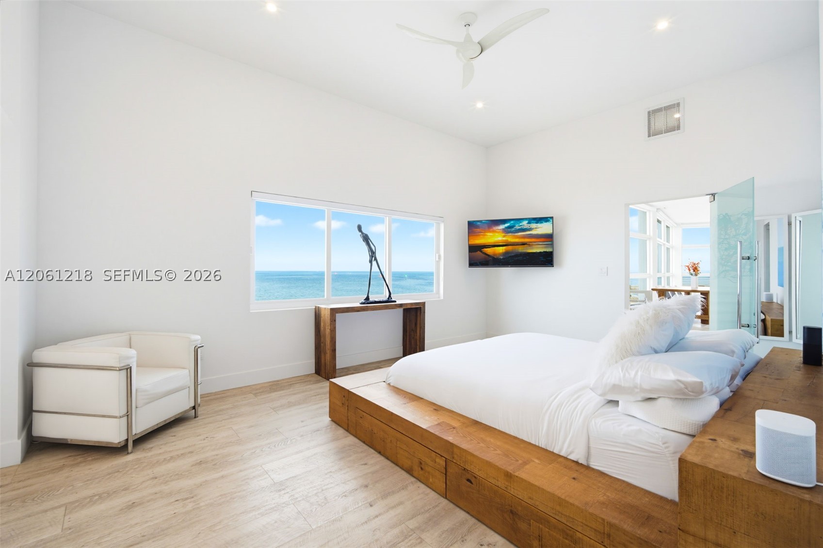 A12061218 Property Photo 24