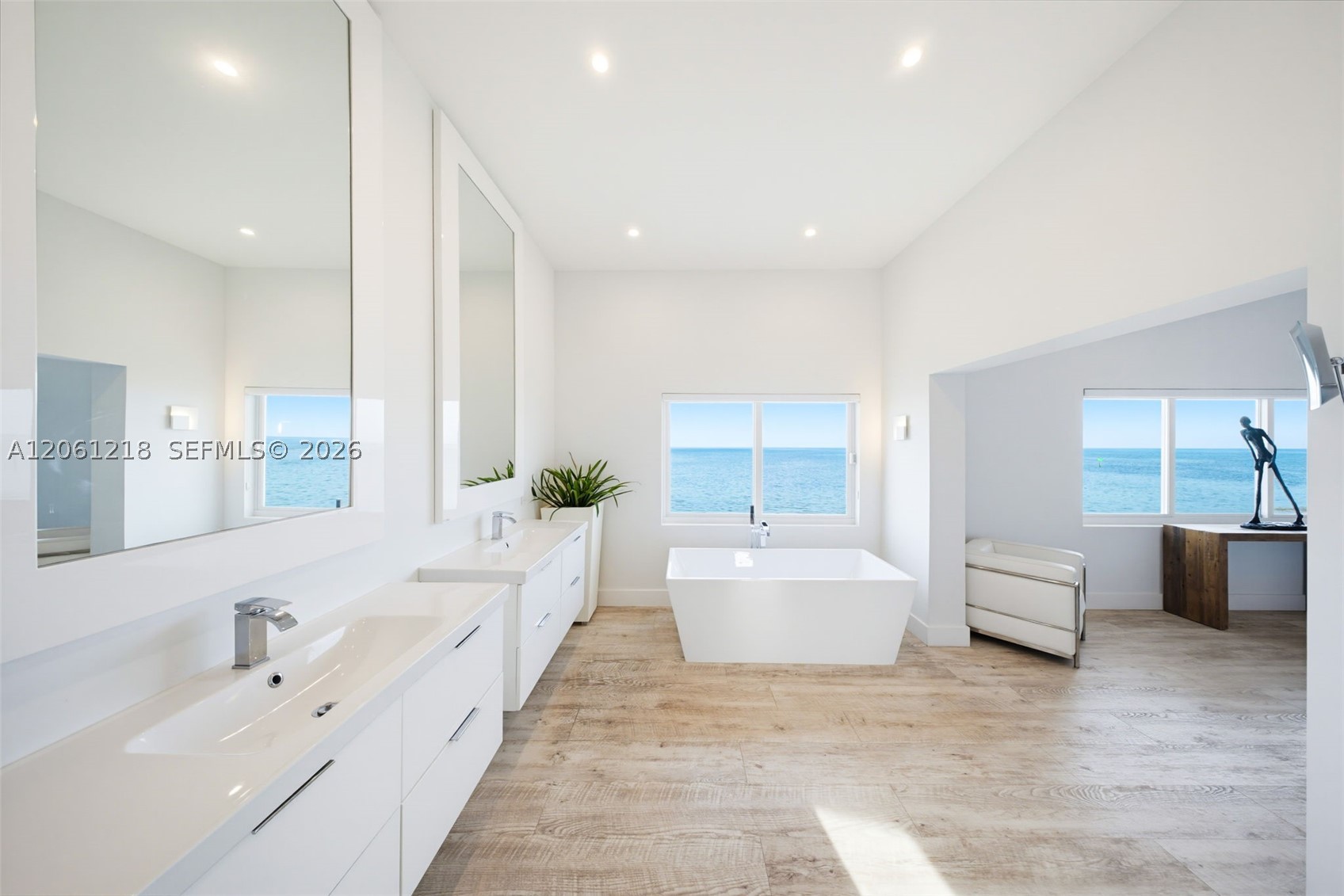 A12061218 Property Photo 28