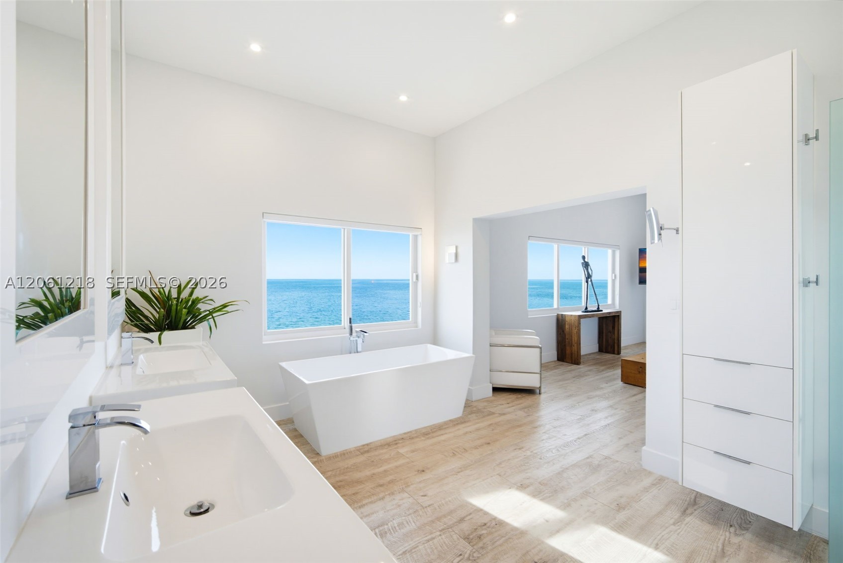 A12061218 Property Photo 29