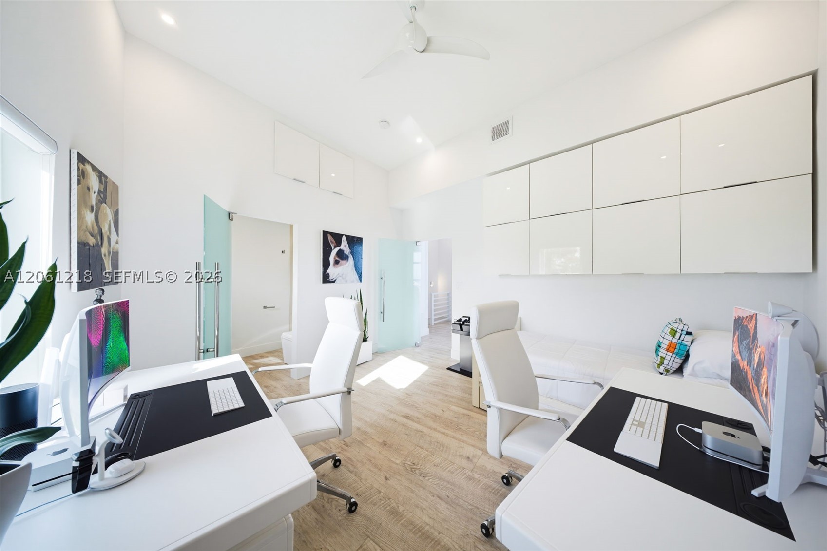 A12061218 Property Photo 32