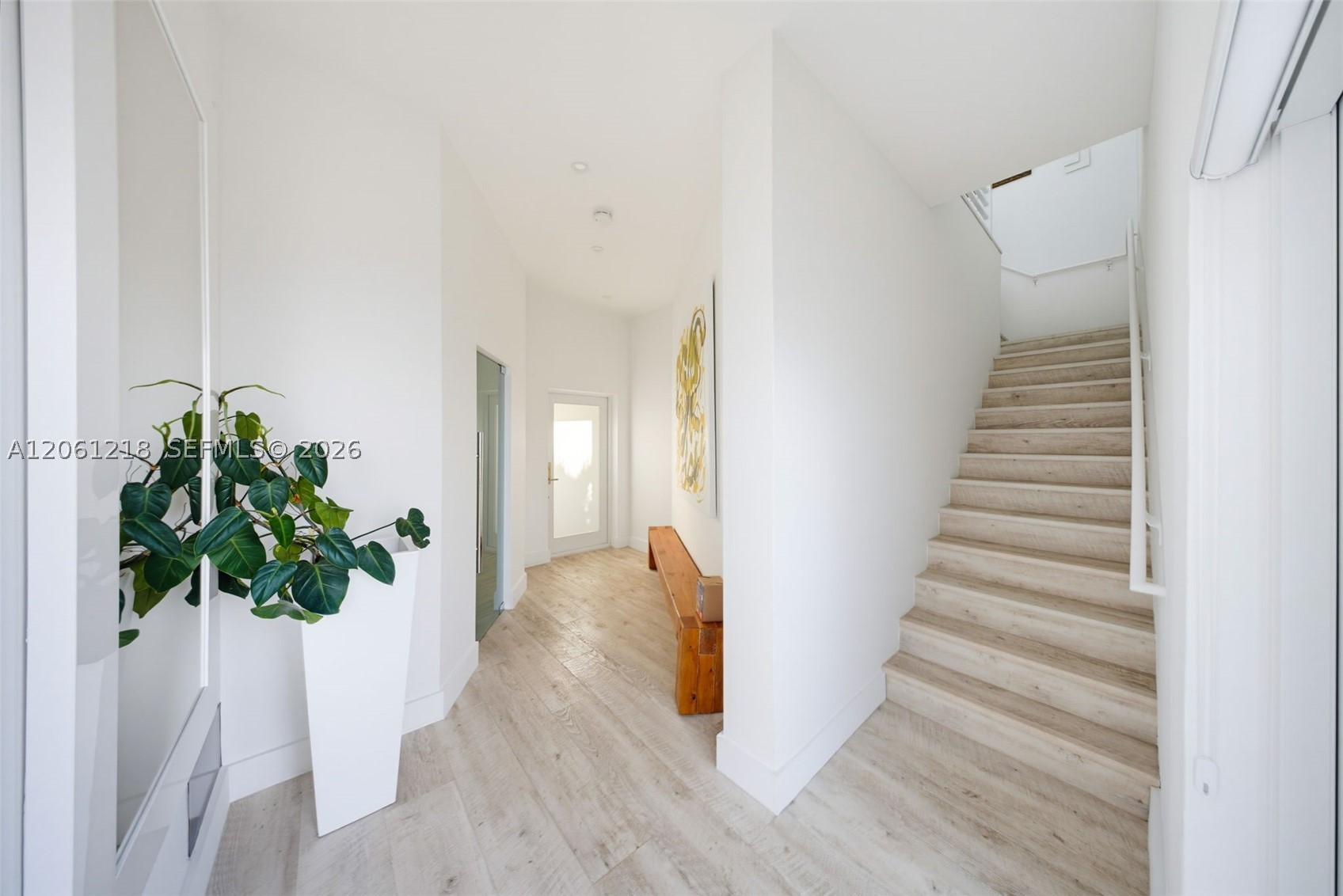 A12061218 Property Photo 38