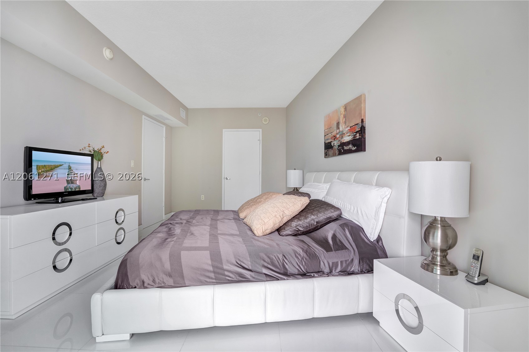 250 Sunny Isles Blvd 3-ph5 Property Photo 15