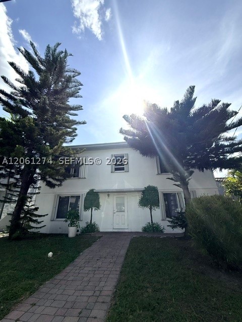 7610 Dickens Ave Property Photo 3
