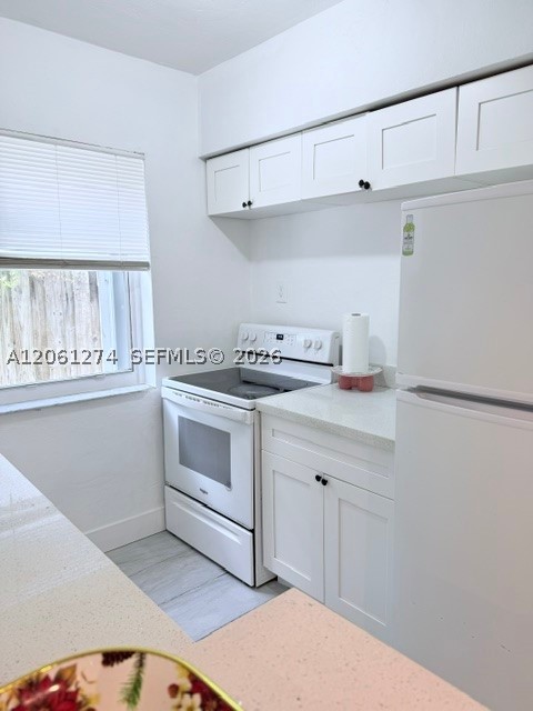 7610 Dickens Ave Property Photo 27