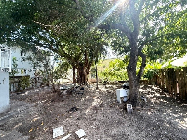 7610 Dickens Ave Property Photo 33
