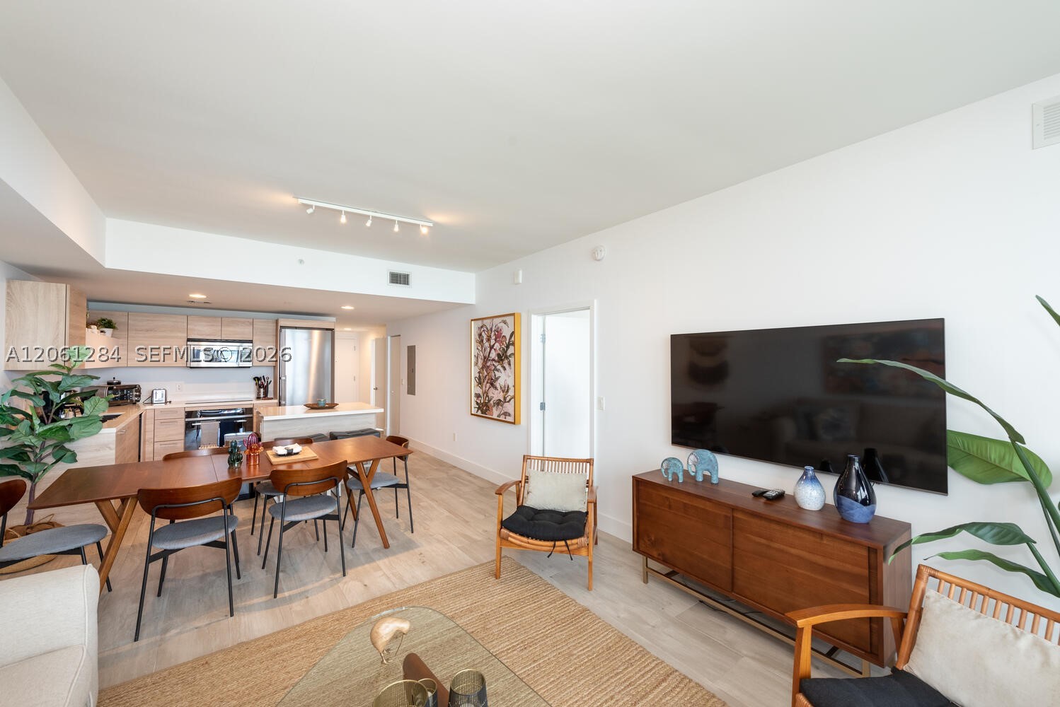 16385 Biscayne Blvd 2904 Property Photo 6
