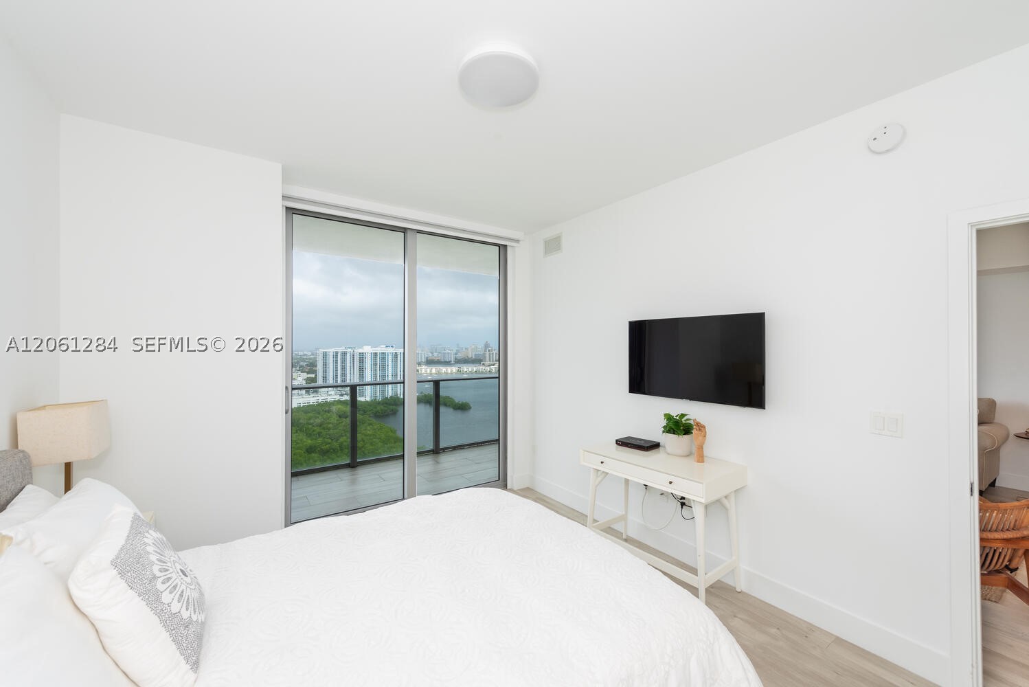 16385 Biscayne Blvd 2904 Property Photo 12