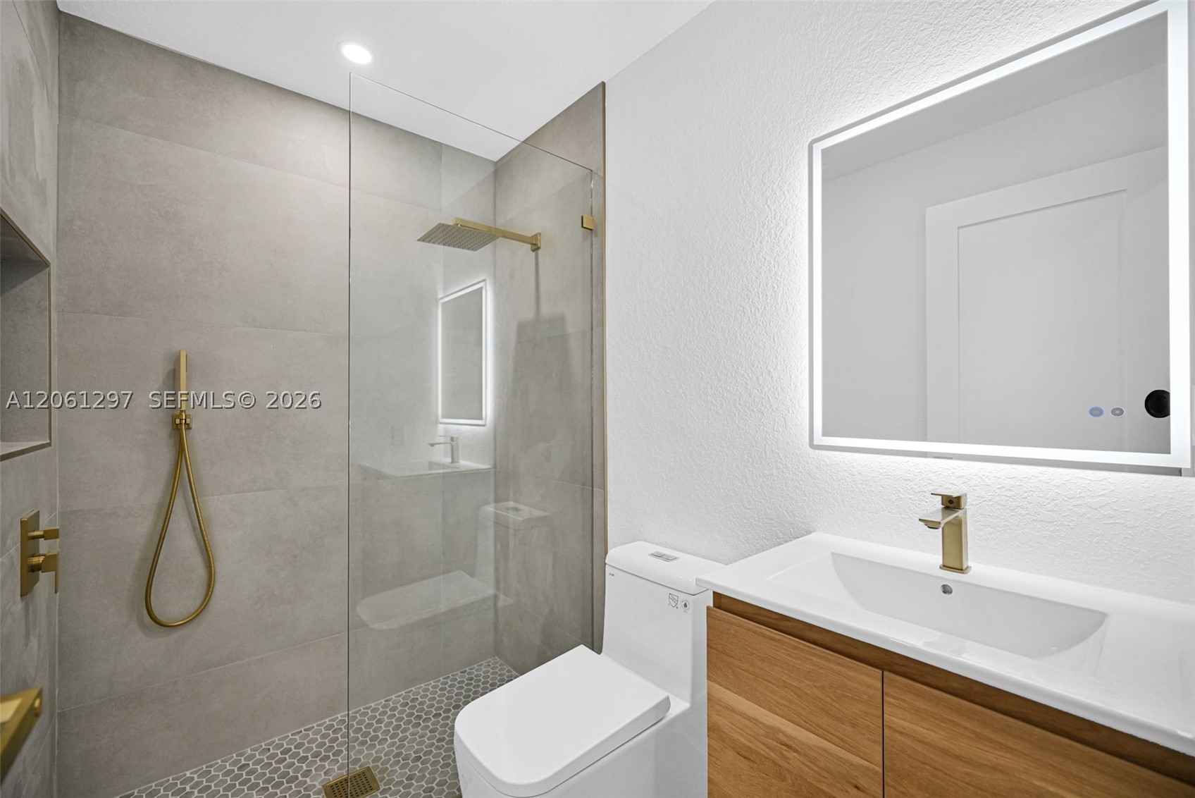 19301 Nw 52nd Ave Property Photo 24