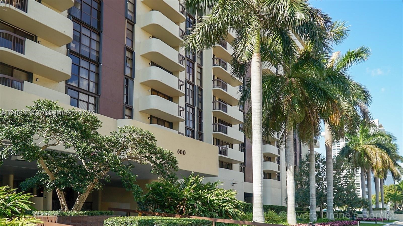 600 Biltmore Way 1014 Property Photo 48