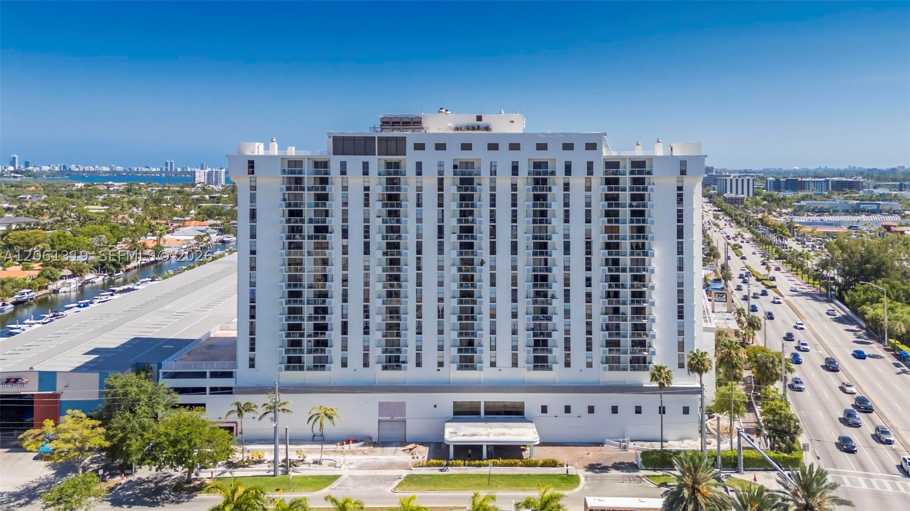 13499 Biscayne Blvd CUM1 Property Photo 1