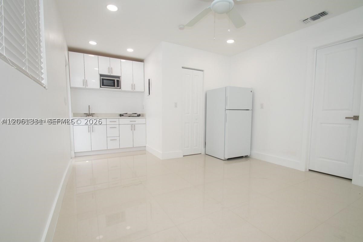 233-B NW 53rd Ave 1 Property Photo 1
