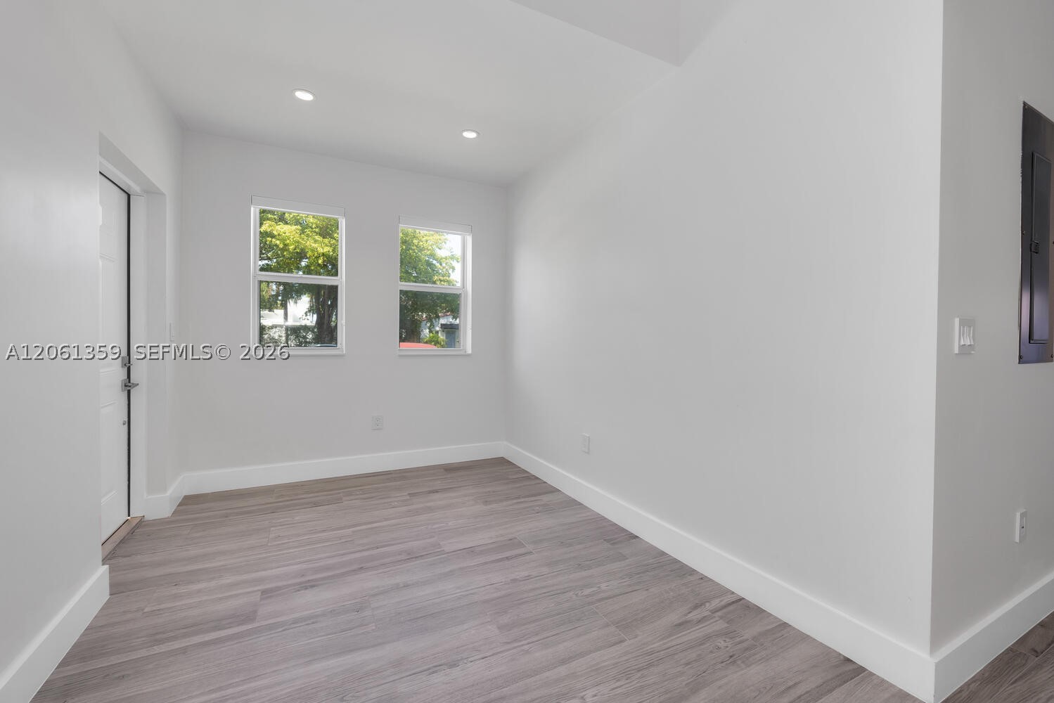 2426 Sw 25th St 2426 Property Photo 6