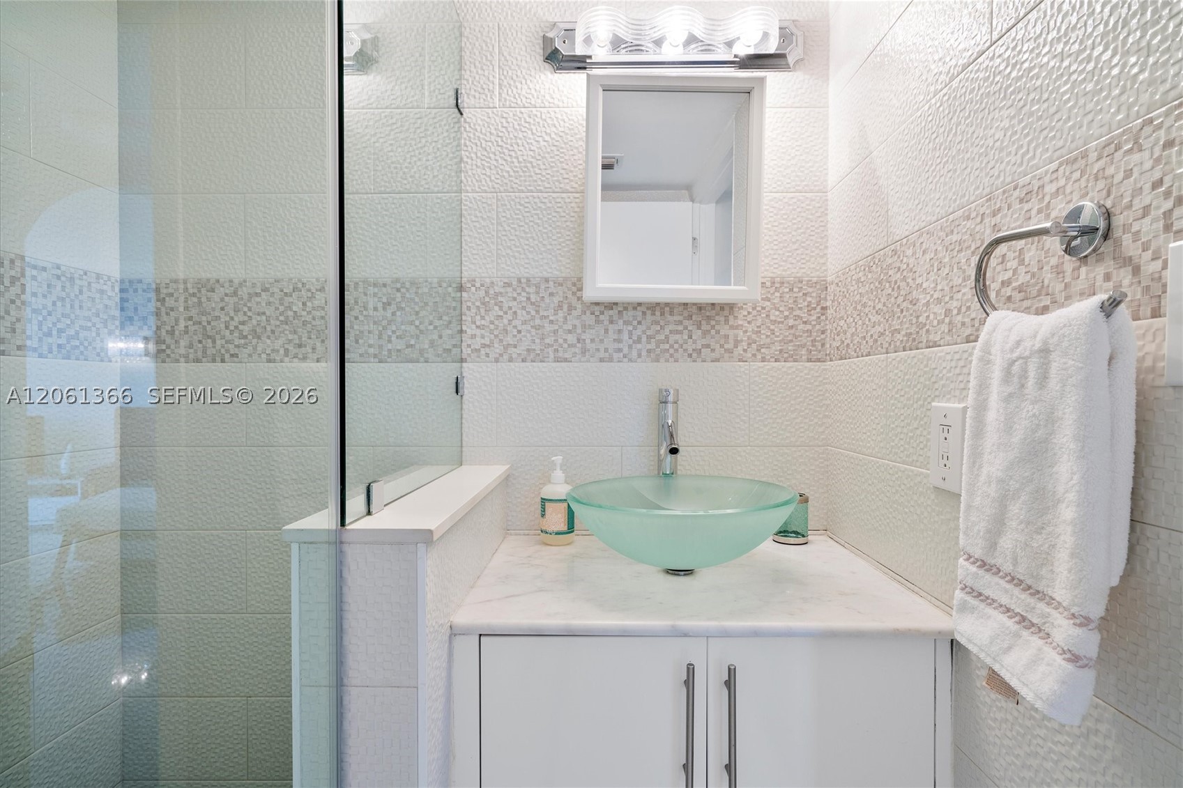 8911 Collins Ave 802 Property Photo 16