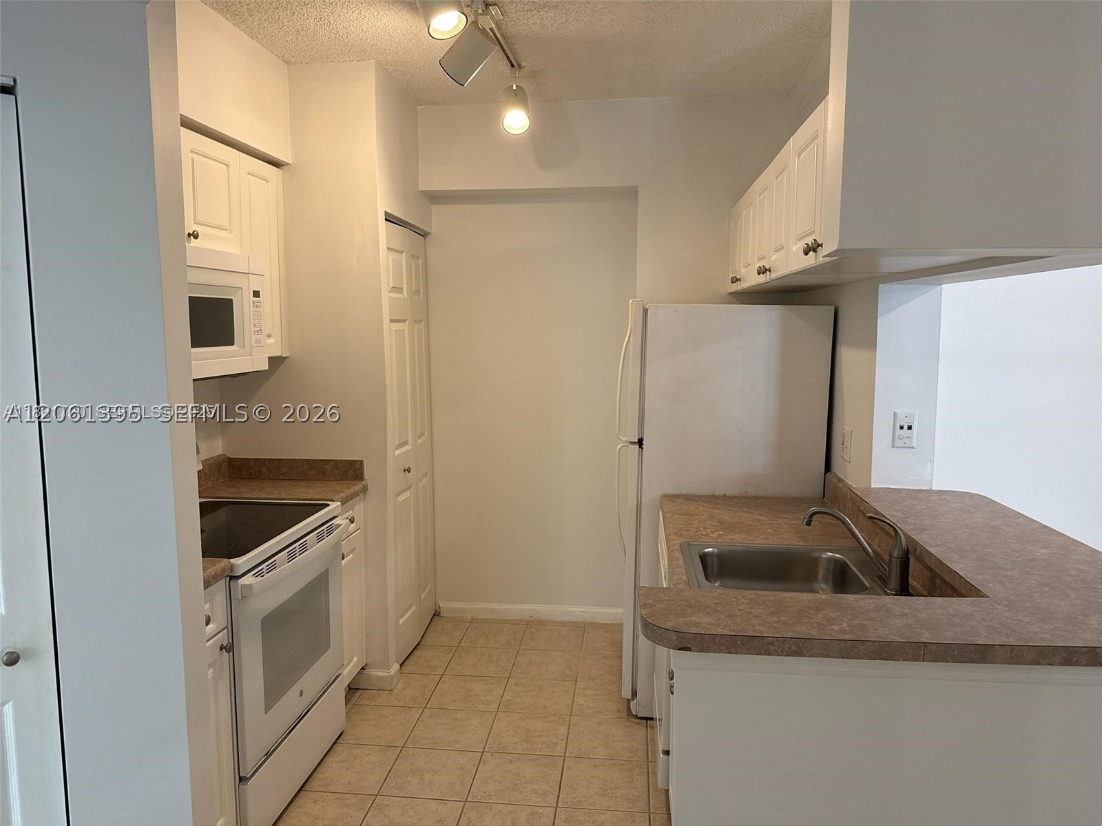 17100 N Bay Rd 1309 Property Photo 28