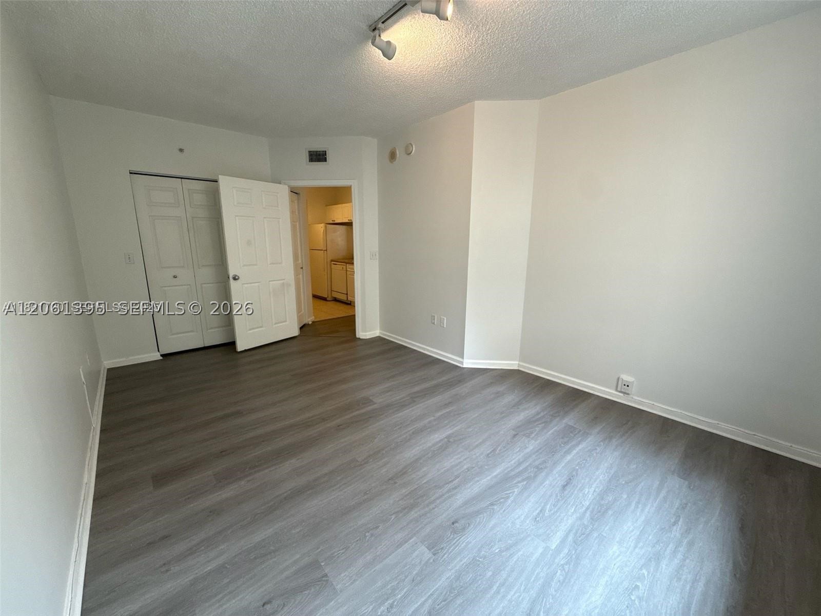 17100 N Bay Rd 1309 Property Photo 35
