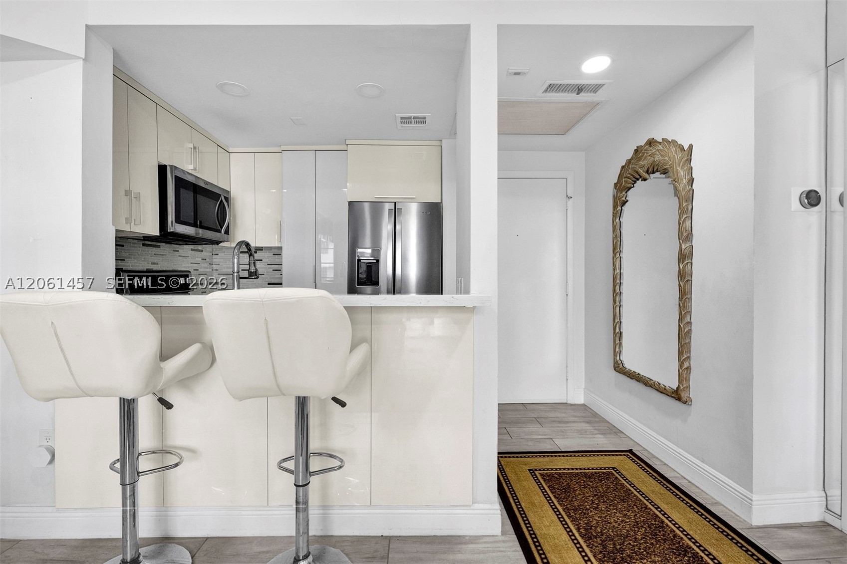 1460 Ocean Dr 305 Property Photo 21