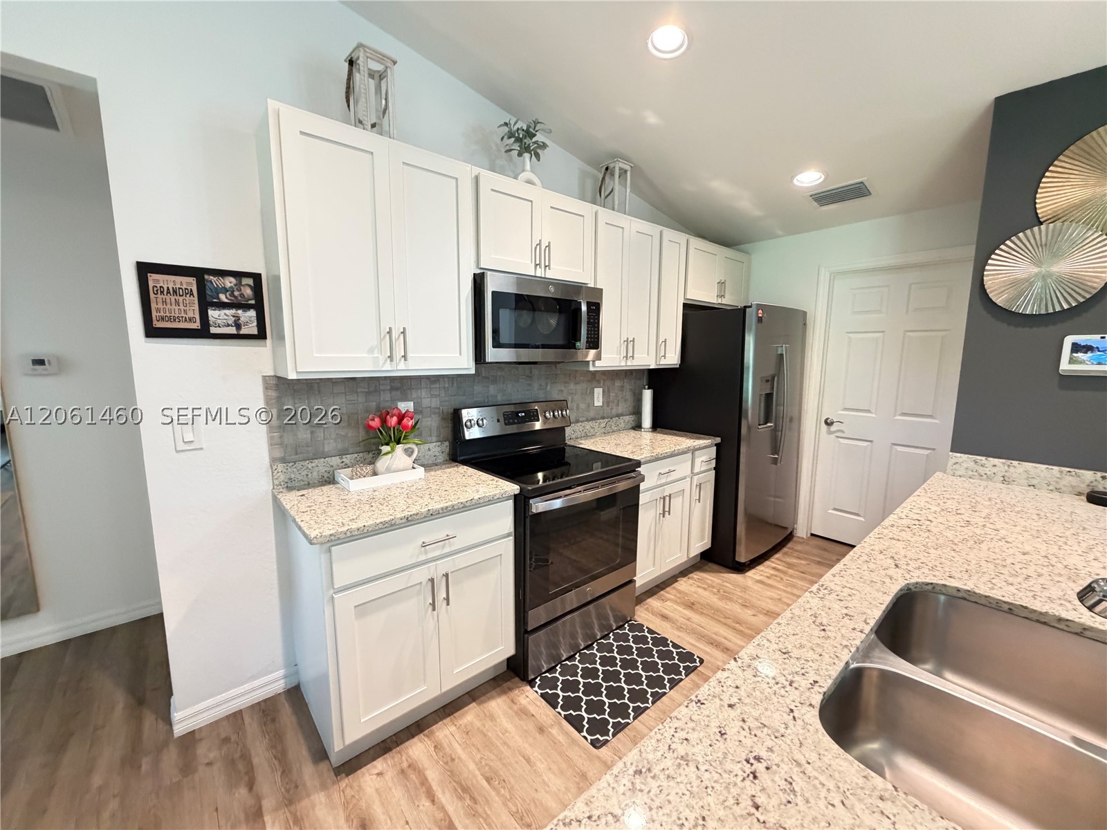 3006 Base Ct Property Photo 4