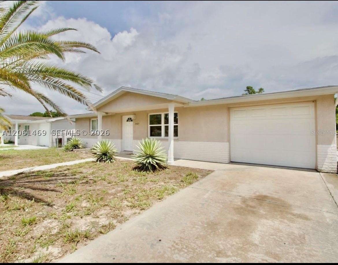7407 University Drive Property Photo 4