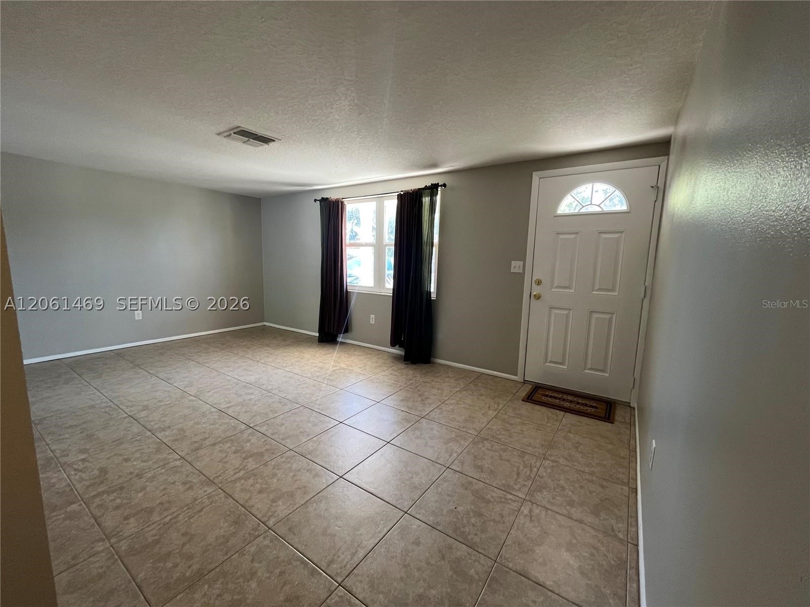 7407 University Drive Property Photo 7