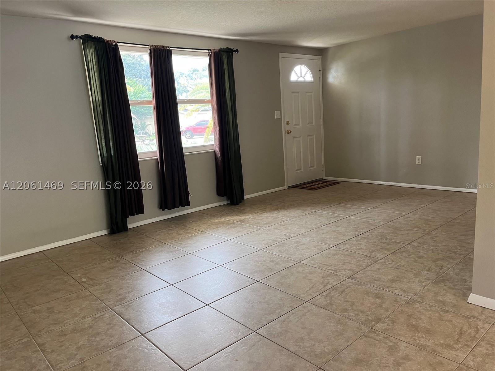 7407 University Drive Property Photo 8