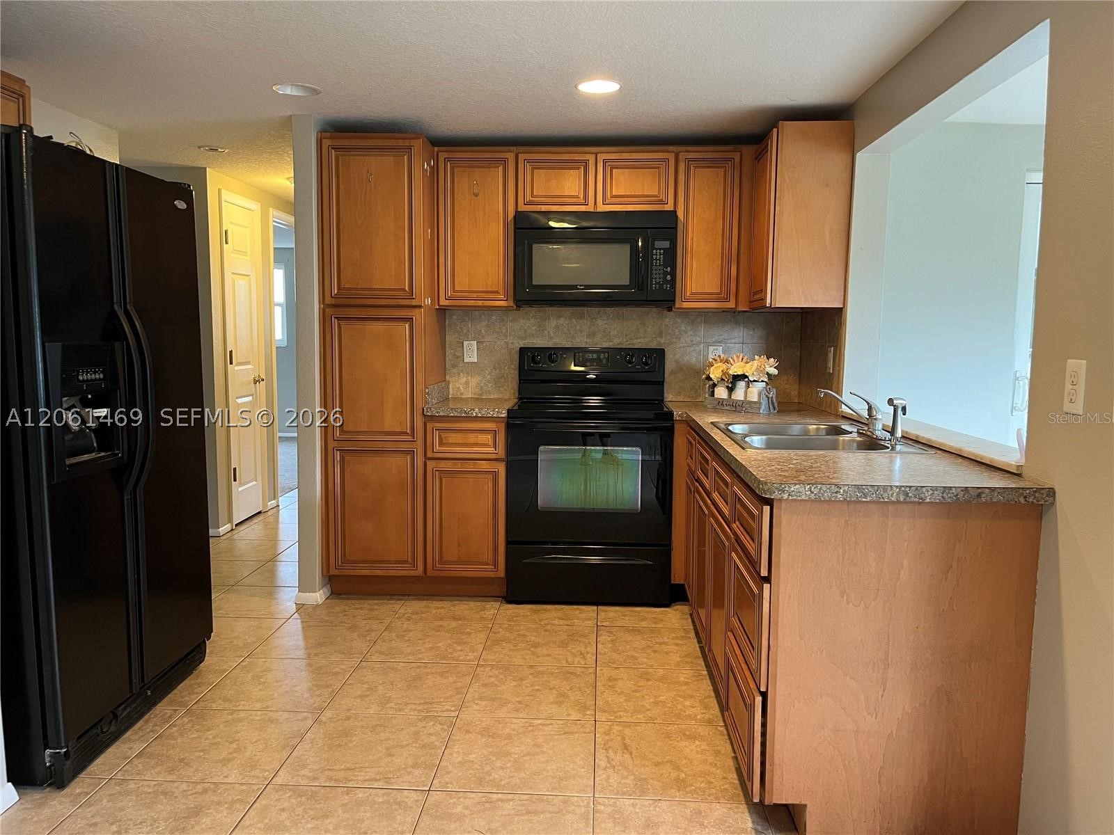 7407 University Drive Property Photo 10